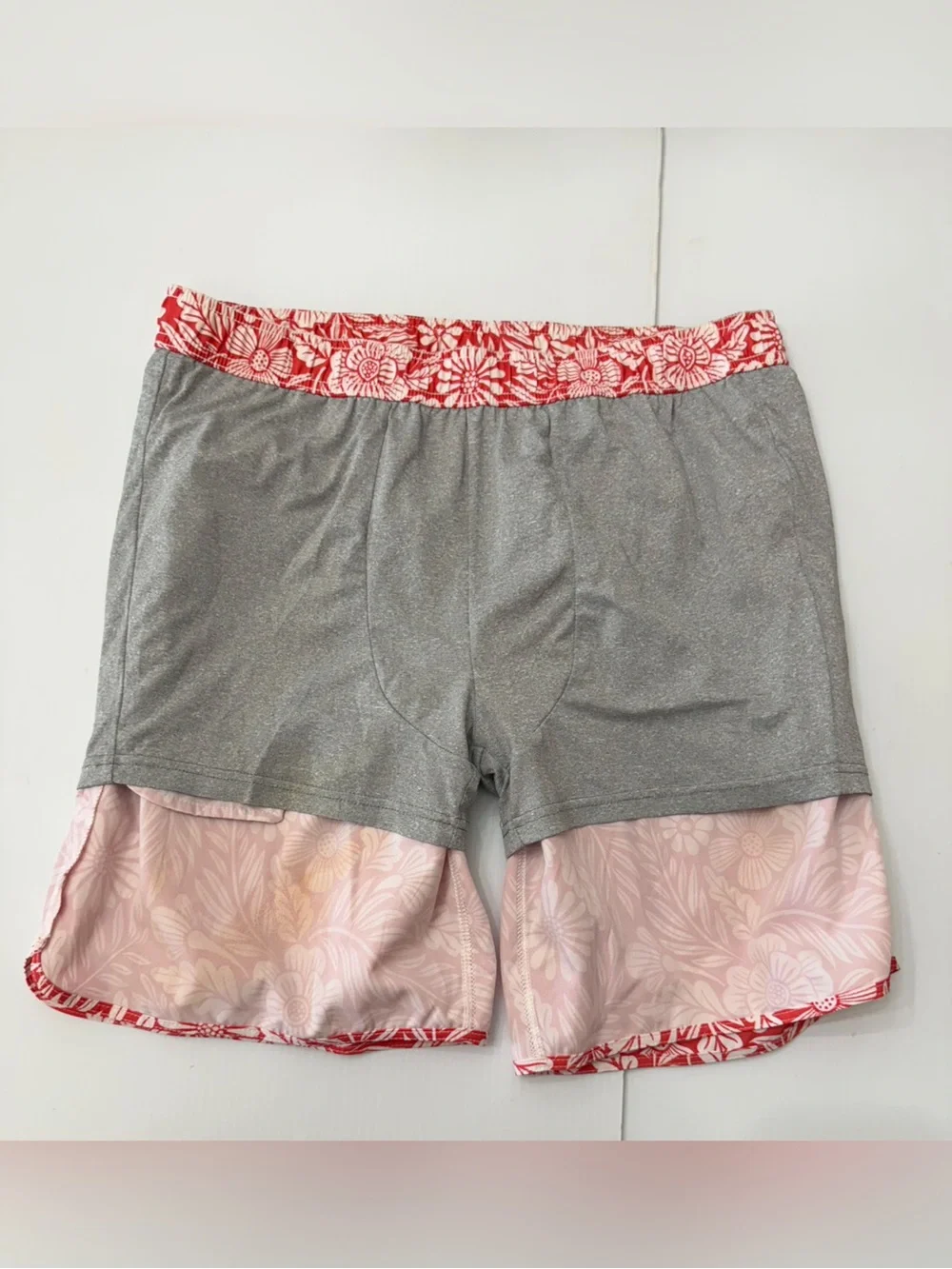 Fair Harbor The Anchor Shorts Red Hawaiian Floral Size XL